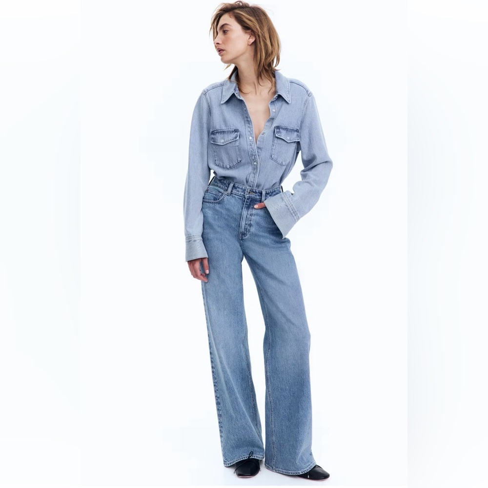 H&M Wide High Waist Light Wash Jeans
